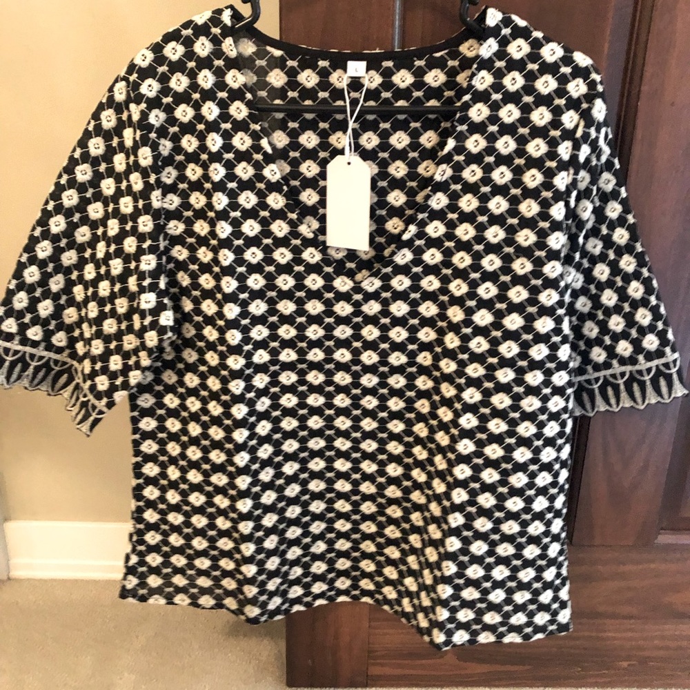 Retaica Women’s embroidered blouse
